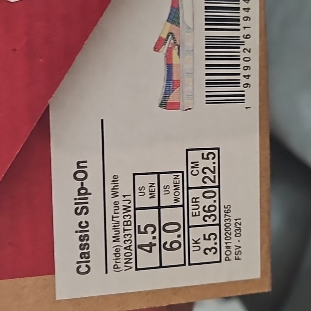 Vans - Picture 2 of 2